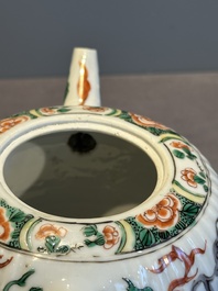 A Chinese famille verte 'phoenixes and peonies' teapot, Kangxi