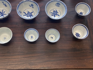 15 Chinese blue and white cups and 19 saucers, Kangxi/Yongzheng