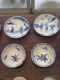 15 Chinese blue and white cups and 19 saucers, Kangxi/Yongzheng