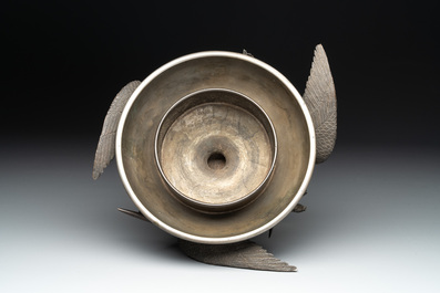 A Japanese copper, bronze and pewter Ikebana vessel, signed Kimura Toun 木村渡雲, Meiji, 19th C.