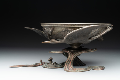 A Japanese copper, bronze and pewter Ikebana vessel, signed Kimura Toun 木村渡雲, Meiji, 19th C.