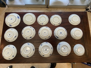 15 Chinese blue and white cups and 19 saucers, Kangxi/Yongzheng
