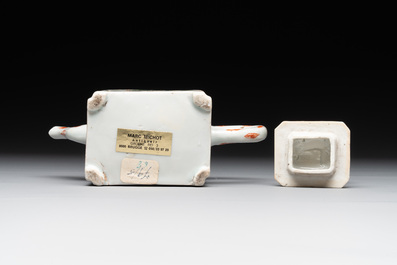 A Chinese famille verte rectangular 'lotus' teapot, Kangxi