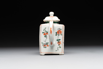 A Chinese famille verte rectangular 'lotus' teapot, Kangxi