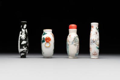 Four Chinese famille rose and verte snuff bottles, Qianlong and Tongzhi mark, 19th C.