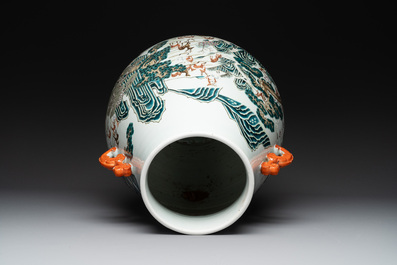 A large Chinese famille rose '100 deer' 'hu' vase, Qianlong mark, 19th C.