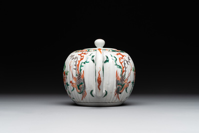 A Chinese famille verte 'phoenixes and peonies' teapot, Kangxi