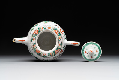 A Chinese famille verte 'phoenixes and peonies' teapot, Kangxi