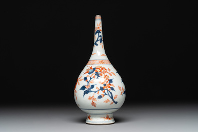 A collection of five Chinese Imari-style wares, Kangxi/Qianlong