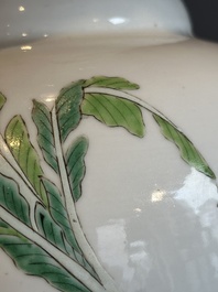 A fine Chinese famille rose vase with figural design, Yongzheng