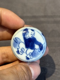 A Chinese blue and white 'Long Eliza' tea caddy and cover, artemisia leaf mark, Kangxi