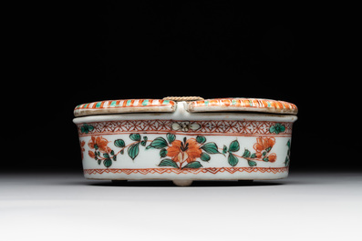 A rare Chinese famille verte spice box and cover, Kangxi