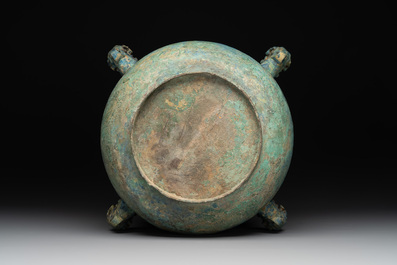 A Chinese archaic bronze water basin, 'Jian', Eastern Zhou dynasty/Spring and Autumn period