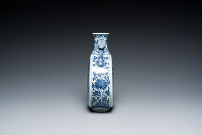 A Chinese blue and white 'bats and peaches' moonflask vase, 'bianhu', Daoguang mark, 20th C.