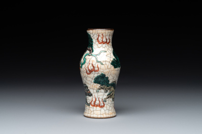 A collection of six Chinese blue and white, famille rose and verte wares, Kangxi and Tongzhi mark, 19/20th C.