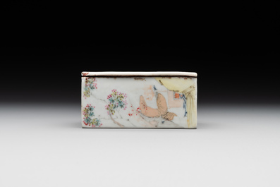 A collection of six Chinese blue and white, famille rose and verte wares, Kangxi and Tongzhi mark, 19/20th C.