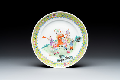 A varied collection of five Chinese famille rose, grisaille and iron-red porcelain, 20th C.