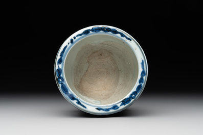 A Chinese blue and white 'kraak' porcelain censer with figures in a landscape, Wanli