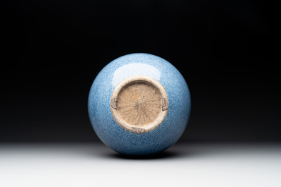 A Chinese monochrome powder blue bottle vase, 19/20 th C.