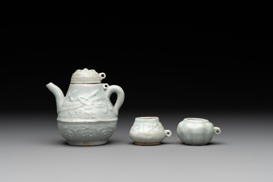 A collection of 14 Chinese ding-type and white-glazed wares, Song/Ming