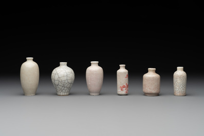 Six various Chinese ge-type and copper-red snuff bottles, 19th C.