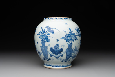 A fine Chinese blue and white 'antiquities' jar, Jiajing mark, Transitional period