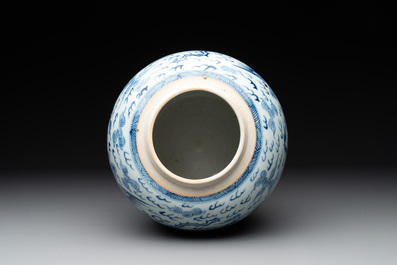 A Chinese blue and white 'dragon and phoenix' jar, Yongzheng