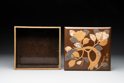 A Japanese mother-of-pearl-inlaid lacquer five-tier stacking box with two covers and a tray, 19/20th C.