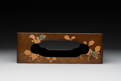 A Japanese mother-of-pearl-inlaid lacquer five-tier stacking box with two covers and a tray, 19/20th C.
