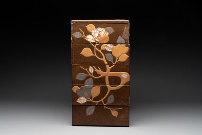 A Japanese mother-of-pearl-inlaid lacquer five-tier stacking box with two covers and a tray, 19/20th C.