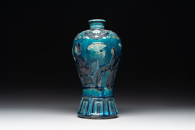 A fine Chinese Fahua 'meiping' vase with figural design, Ming