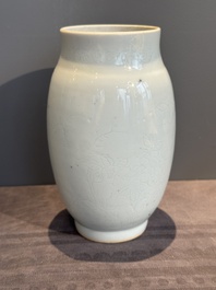 A Chinese white-glazed anhua 'birds' jar, Transitional period
