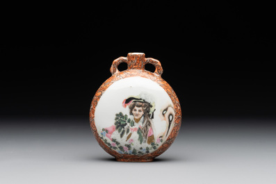 A small Chinese famille rose 'faux-marbre' and 'European subject' moonflask, Qianlong mark, 20th C.