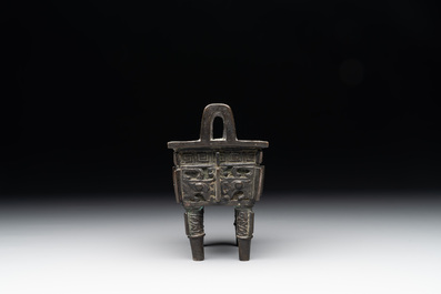 A Chinese archaistic gold and silver-inlaid bronze rectangular bronze censer, 'fangding 方鼎', Ming