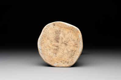 A Chinese export faux-bois stand with two putti and two famille rose boys, Qianlong/Jiaqing