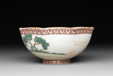 A Chinese famille rose octagonal eggshell bowl with figural design, Qianlong mark, 20th C.