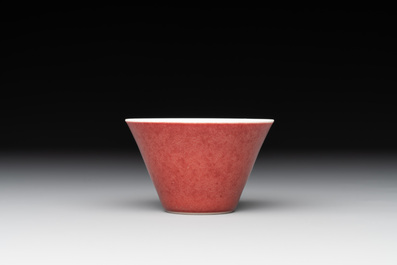 A Chinese copper-red-glazed cup, Zhu Feng 珠峰 mark, 18/19th C.