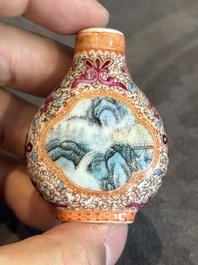 Four Chinese famille rose snuff bottles, Qianlong and Daoguang mark, 19/20th C.