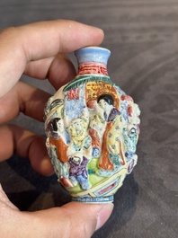 Four Chinese famille rose snuff bottles, Qianlong and Daoguang mark, 19/20th C.