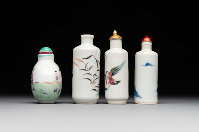 Four Chinese famille rose, verte and blue and white snuff bottles, Qianlong mark, 19/20th C.