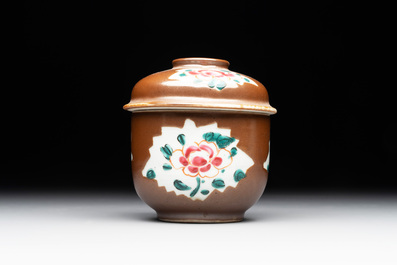 A varied collection of Chinese blue and white, and famille rose tea wares, Qianlong