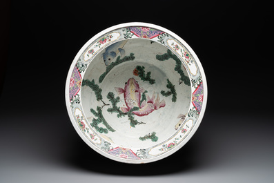 A large famille rose-style 'phoenix' fish bowl or jardini&egrave;re, Samson, Paris, 19th C.