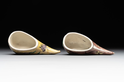 Two Chinese sancai-glazed shoes with flowers and butterflies design, Kangxi