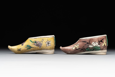 Two Chinese sancai-glazed shoes with flowers and butterflies design, Kangxi