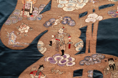 A fine Chinese embroidered silk 'Eight Immortals' cloth, 19/20th C.