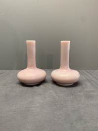 A pair of Chinese pink Peking glass bottle vases, Qing