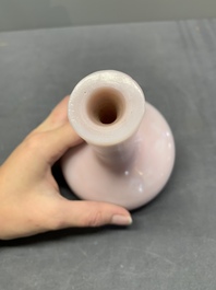 A pair of Chinese pink Peking glass bottle vases, Qing