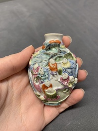A Chinese molded famille rose 'playing boys' snuff bottle, Qianlong mark, 19th C.