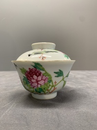 A varied collection of nine Chinese famille rose wares, 19/20th C.