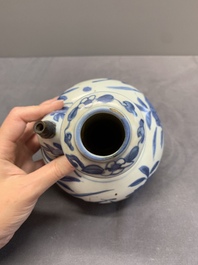 A Chinese blue and white 'kraak' porcelain 'bird' kendi, Wanli